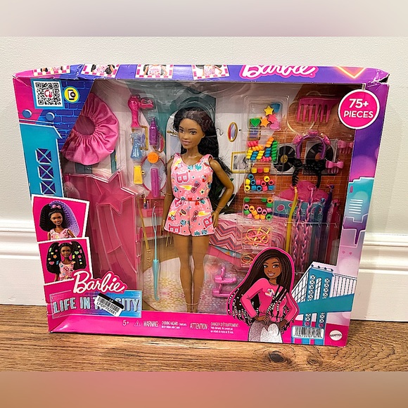 Barbie Life in the City 75 piece set - Picture 1 of 2